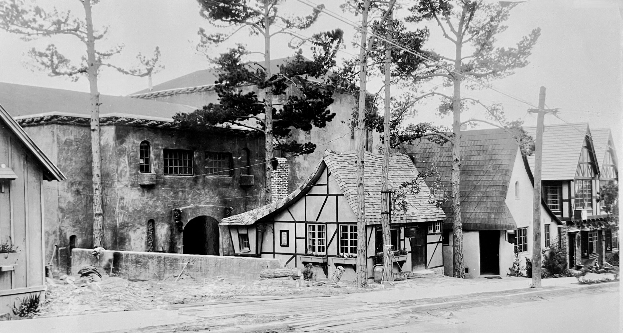 Behind the Golden Bough: Carmel’s Secret Courtyards and Passages